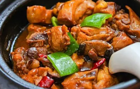 黄焖鸡做法,烧鸡不同