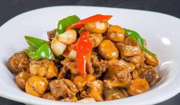板栗烧鸡热量