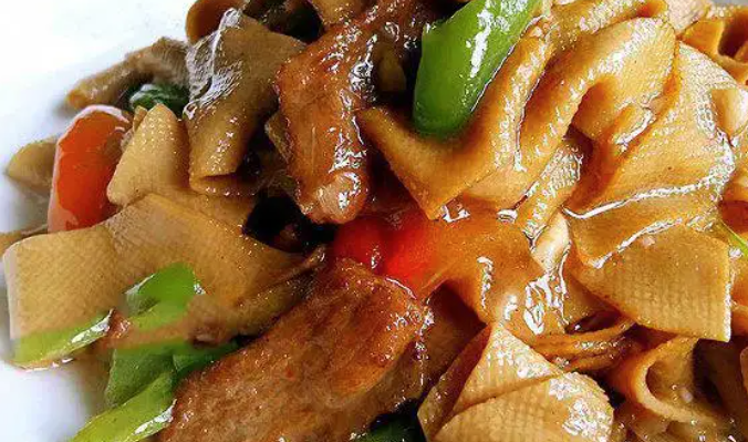 烧鸡炒豆皮