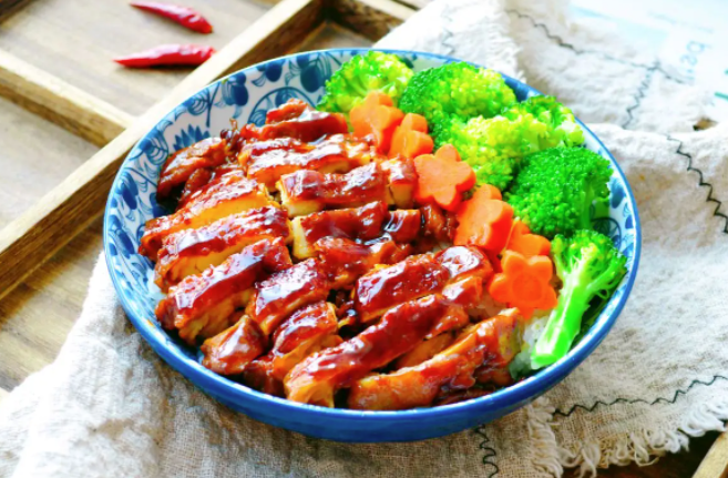 摆盆照烧鸡腿饭